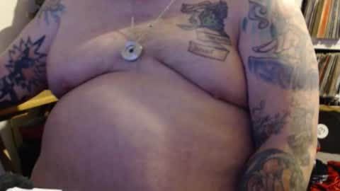 Snapshot of cakesthadstroyr chatting on 01-12-26, 04:12 cakesthadstroyr online show from 01-12-26, 04:12