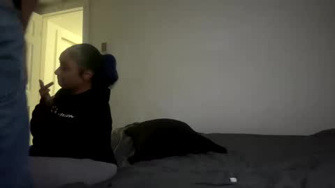 Snapshot of cakezoverfakez chatting on 11-17-25, 05:13 longjohns online show from 11-17-25, 05:13