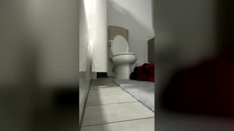 Snapshot of cal1988 chatting on 04-03-26, 07:50 Horny hubby online show from 04-03-26, 07:50