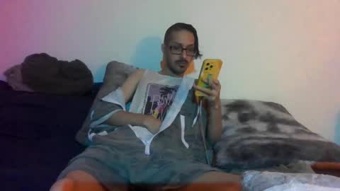 Snapshot of cal_xxx chatting on 09-15-25, 04:01 Cal XXX online show from 09-15-25, 04:01