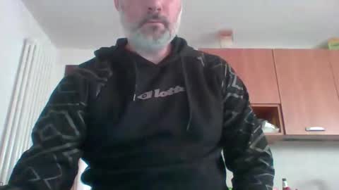 Snapshot of caldoski chatting on 10-12-25, 12:15 caldoski online show from 10-12-25, 12:15