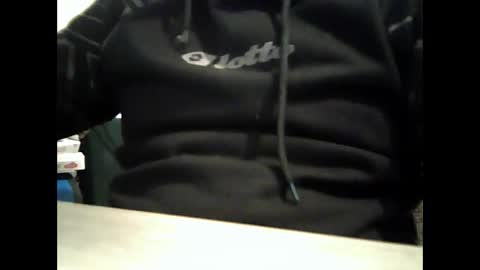 Snapshot of caldoski chatting on 10-15-25, 09:26 caldoski online show from 10-15-25, 09:26