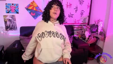 Snapshot of caliope_moreauu chatting on 02-14-25, 03:11 Caliope Moreau online show from 02-14-25, 03:11