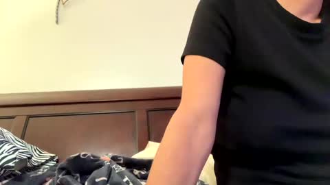 calishop1 online show from 10-17-25, 03:20