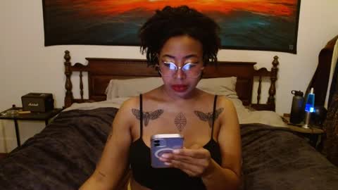 Snapshot of call_me_hedone chatting on 01-28-25, 02:53 Hedone online show from 01-28-25, 02:53