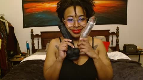 Snapshot of call_me_hedone chatting on 02-13-25, 06:38 Hedone online show from 02-13-25, 06:38