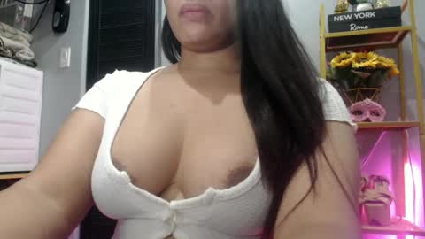 Snapshot of call_me_veinxxx chatting on 06-17-26, 02:51 Miss VIEN SAB online show from 06-17-26, 02:51