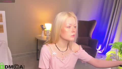 Robin online show from 12-03-25, 03:03