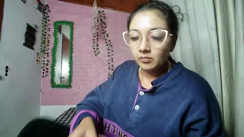 Snapshot of callme_lolas chatting on 05-15-26, 11:12 paula online show from 05-15-26, 11:12