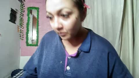 Snapshot of callme_lolas chatting on 05-17-26, 04:54 paula online show from 05-17-26, 04:54