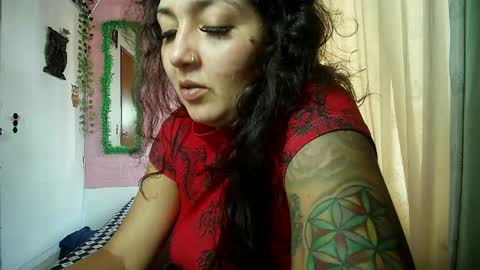 Snapshot of callme_lolas chatting on 05-23-26, 10:03 paula online show from 05-23-26, 10:03