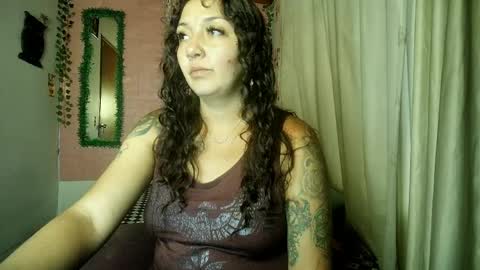 Snapshot of callme_lolas chatting on 05-24-26, 11:10 paula online show from 05-24-26, 11:10