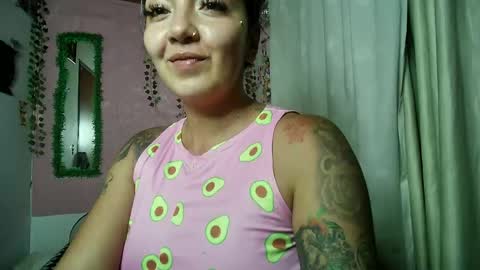 Snapshot of callme_lolas chatting on 05-30-26, 02:19 paula online show from 05-30-26, 02:19