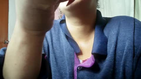 Snapshot of callme_lolas chatting on 06-09-26, 06:14 paula online show from 06-09-26, 06:14