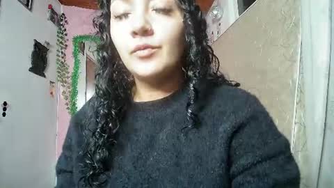 Snapshot of callme_lolas chatting on 07-06-26, 01:13 paula online show from 07-06-26, 01:13