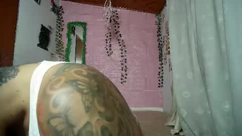 Snapshot of callme_lolas chatting on 07-09-26, 03:43 paula online show from 07-09-26, 03:43