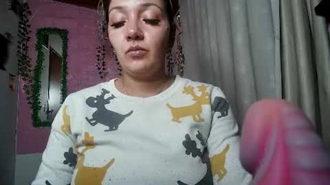 Snapshot of callme_lolas chatting on 07-14-26, 02:05 paula online show from 07-14-26, 02:05