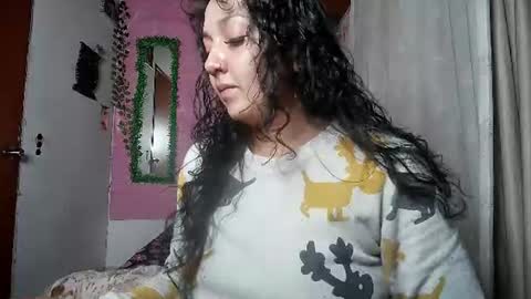 Snapshot of callme_lolas chatting on 07-15-26, 01:55 paula online show from 07-15-26, 01:55
