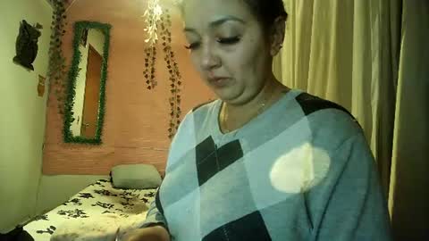 Snapshot of callme_lolas chatting on 08-01-26, 12:54 paula online show from 08-01-26, 12:54