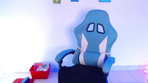 callmebluee online show from 04-16-26, 01:06