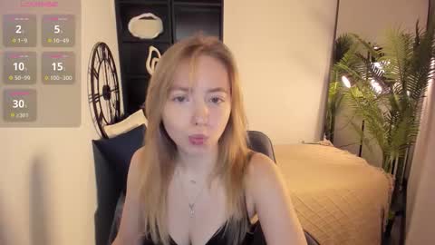 Snapshot of callmenora chatting on 10-29-25, 08:38 Nora online show from 10-29-25, 08:38