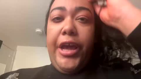 Snapshot of cals9x chatting on 01-20-25, 01:18 camzxoxox online show from 01-20-25, 01:18