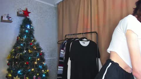 Snapshot of calvin_kevin_grem chatting on 12-11-24, 11:19 Calvin Kevin Grem online show from 12-11-24, 11:19