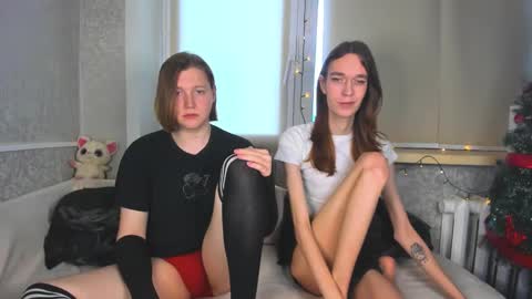 Snapshot of calvin_kevin_grem chatting on 12-17-25, 05:46 Calvin Kevin Grem online show from 12-17-25, 05:46