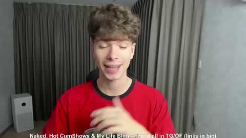 Snapshot of calvin_loves_you chatting on 11-05-25, 02:06 Hey I am Calvin online show from 11-05-25, 02:06