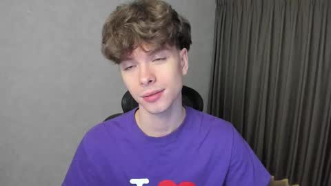 Snapshot of calvin_loves_you chatting on 02-07-26, 05:16 Hey I am Calvin online show from 02-07-26, 05:16