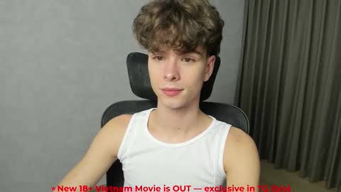 Snapshot of calvin_loves_you chatting on 02-14-26, 05:10 Hey I am Calvin online show from 02-14-26, 05:10