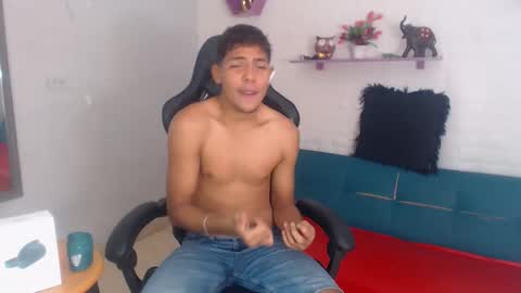 cam_xman online show from 11-18-25, 04:39