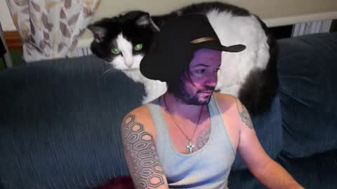 camarant online show from 11-18-25, 09:14