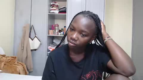 Snapshot of camclit chatting on 12-27-24, 04:36 Princess online show from 12-27-24, 04:36