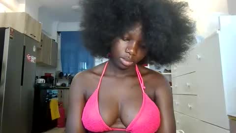 Snapshot of camclit chatting on 10-27-25, 12:53 Princess online show from 10-27-25, 12:53