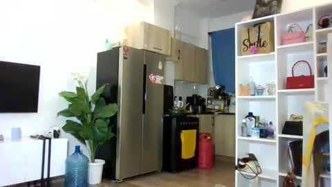 Snapshot of camclit chatting on 11-17-25, 08:58 Princess online show from 11-17-25, 08:58