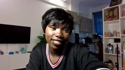 Snapshot of camclit chatting on 11-18-25, 11:25 Princess online show from 11-18-25, 11:25