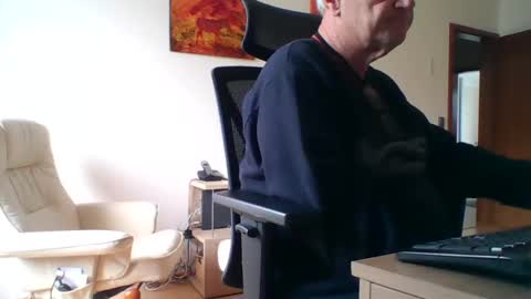 camcologne online show from 01-11-25, 01:11