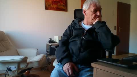 camcologne online show from 04-01-26, 08:04