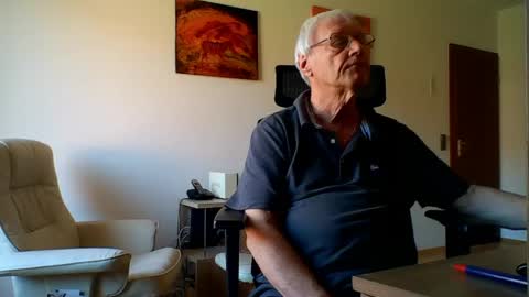 camcologne online show from 04-29-26, 08:40