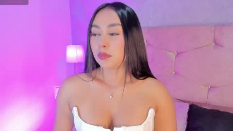 Snapshot of cameliaa_smiith chatting on 05-24-26, 03:11 Camelia Smith online show from 05-24-26, 03:11