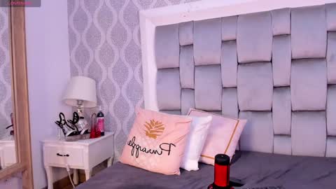 Snapshot of cameron69_ chatting on 12-28-24, 10:02 Cameron online show from 12-28-24, 10:02