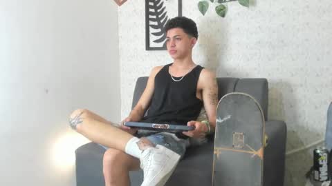 Snapshot of cameron_lux4 chatting on 10-24-25, 01:40 CAMERON online show from 10-24-25, 01:40