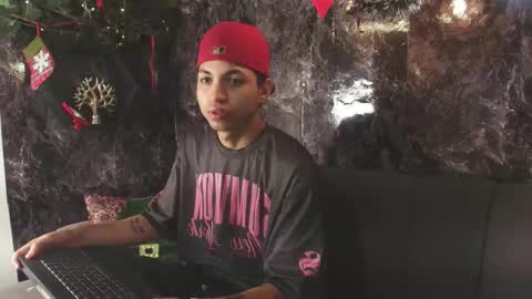 Snapshot of cameron_lux4 chatting on 12-04-25, 12:36 CAMERON online show from 12-04-25, 12:36