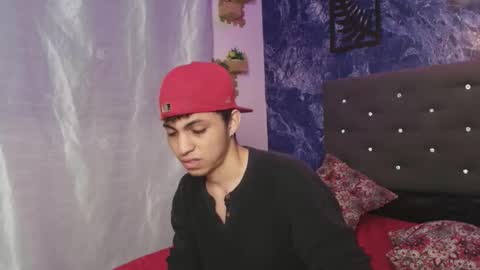 Snapshot of cameron_lux4 chatting on 12-05-25, 01:09 CAMERON online show from 12-05-25, 01:09