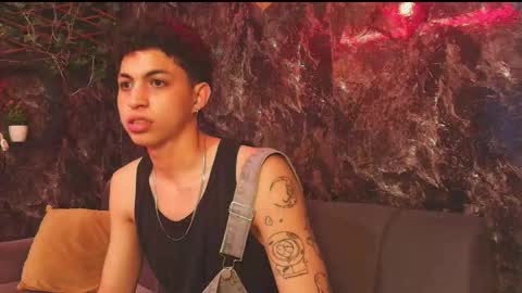 Snapshot of cameron_lux4 chatting on 02-05-26, 04:50 CAMERON online show from 02-05-26, 04:50