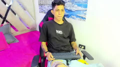 Snapshot of cameron_lux4 chatting on 07-02-26, 03:23 CAMERON online show from 07-02-26, 03:23
