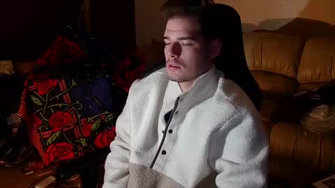 Snapshot of camerondt chatting on 01-13-25, 01:02 camerondt online show from 01-13-25, 01:02