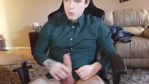 Snapshot of camerondt chatting on 12-18-25, 03:07 camerondt online show from 12-18-25, 03:07