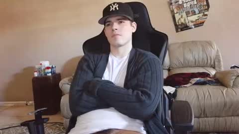 Snapshot of camerondt chatting on 02-04-26, 07:20 camerondt online show from 02-04-26, 07:20